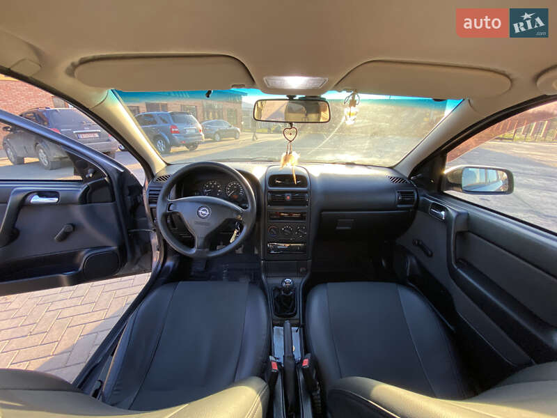 Седан Opel Astra 2008 в Киеве
