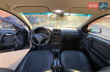 Седан Opel Astra 2008 в 