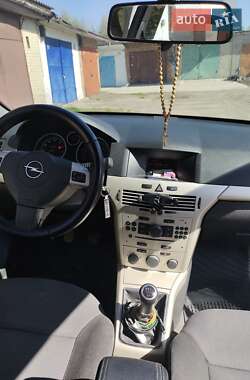 Универсал Opel Astra 2008 в 