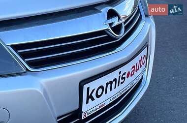 Универсал Opel Astra 2009 в 