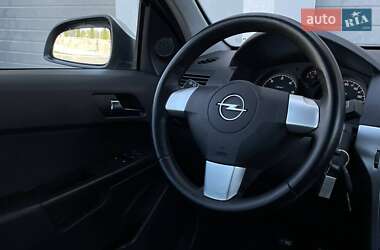 Универсал Opel Astra 2009 в 
