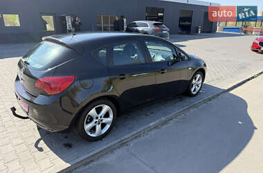 Хэтчбек Opel Astra 2009 в 