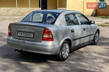 Седан Opel Astra 2007 в 