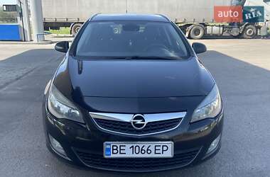 Універсал Opel Astra 2011 в 