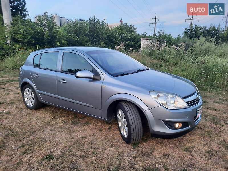 Хетчбек Opel Astra 2009 в Полтаві