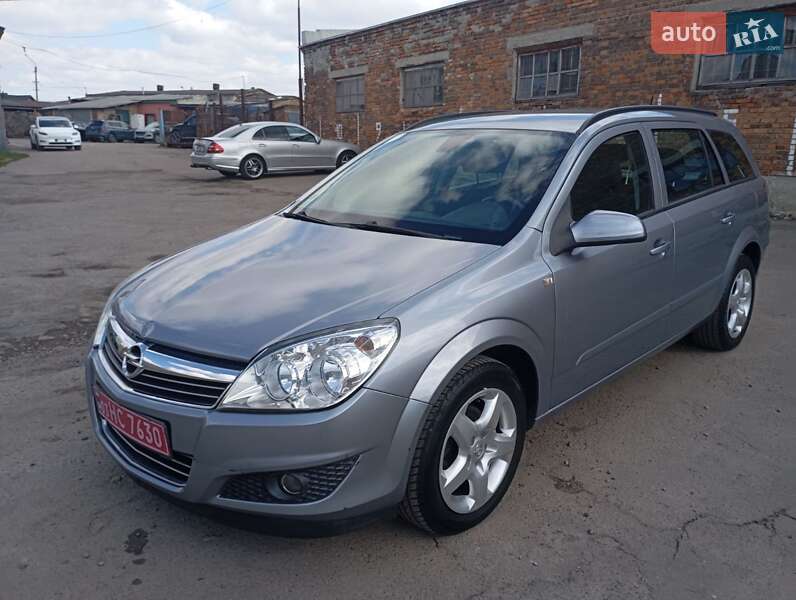 Універсал Opel Astra 2008 в Сумах