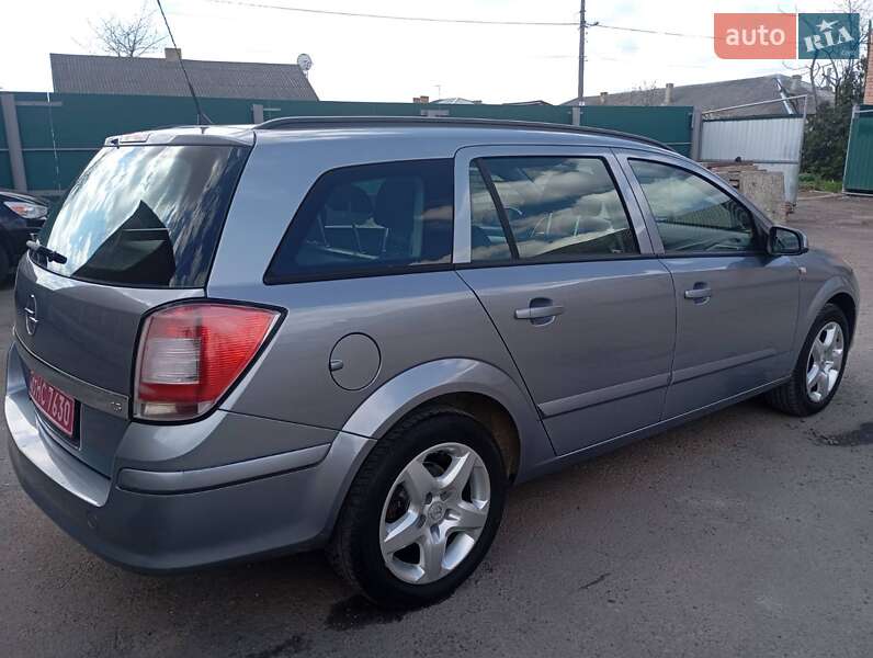 Універсал Opel Astra 2008 в Сумах