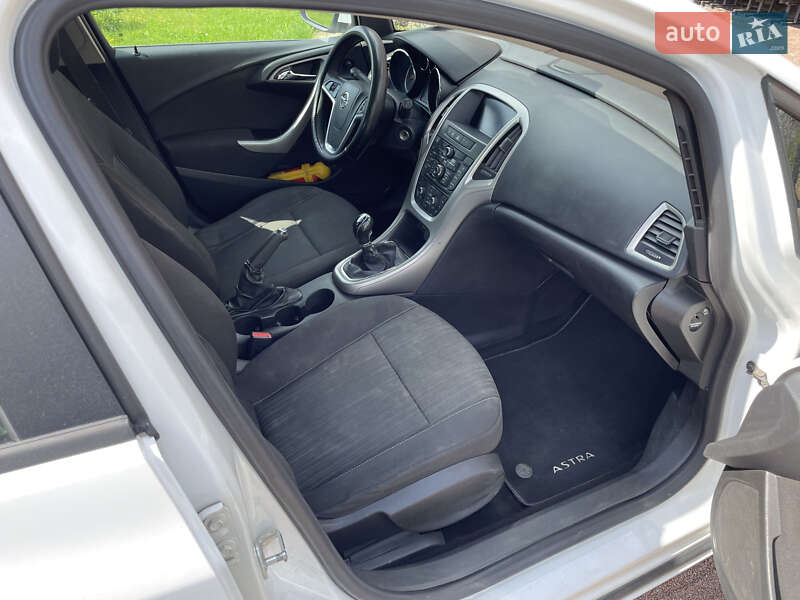 Універсал Opel Astra 2011 в Львові фото 11 Універсал Opel Astra 2011 в Львові