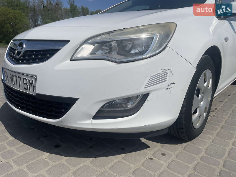 Універсал Opel Astra 2011 в Львові фото 22 Універсал Opel Astra 2011 в Львові
