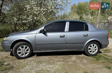 Седан Opel Astra 2008 в Кролевце