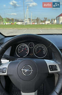 Универсал Opel Astra 2007 в 