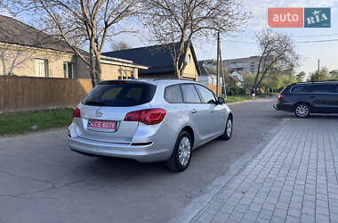 Универсал Opel Astra 2012 в 