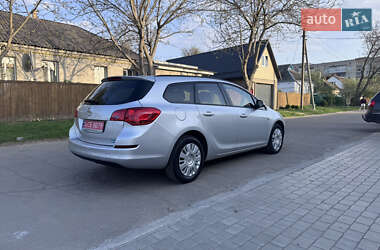 Универсал Opel Astra 2012 в 
