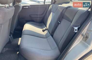 Седан Opel Astra 2007 в 