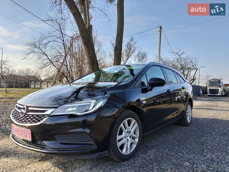 Універсал Opel Astra 2017 в Луцьку