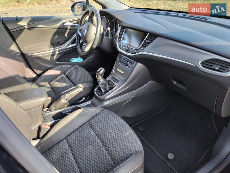 Універсал Opel Astra 2017 в Луцьку