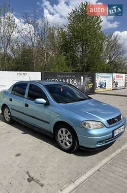 Седан Opel Astra 2004 в 