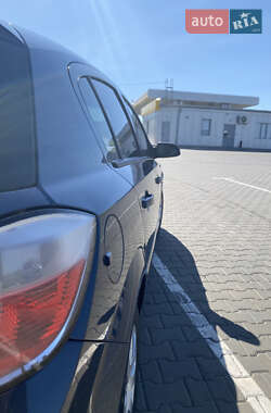Хэтчбек Opel Astra 2006 в 