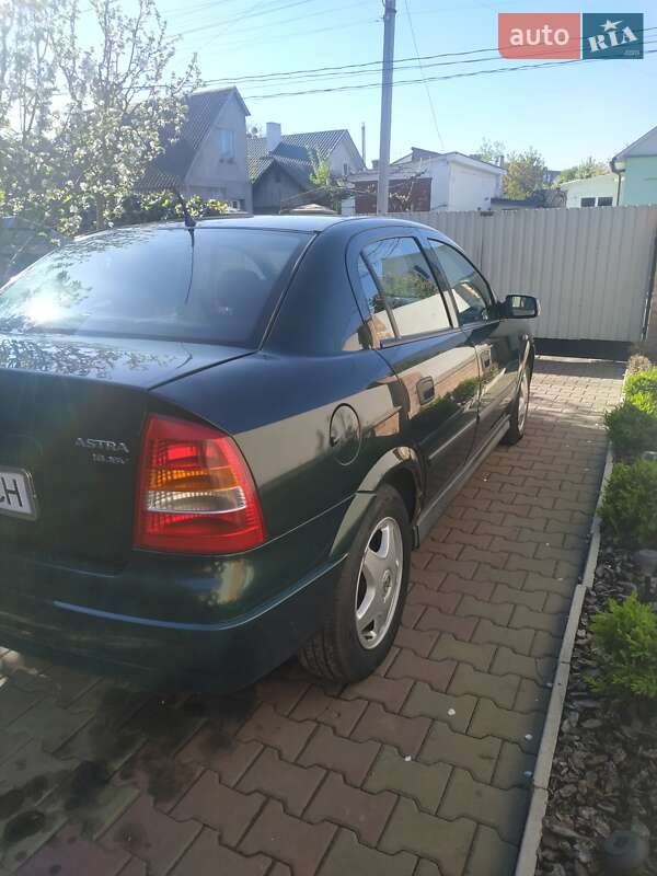 Седан Opel Astra 1999 в Луцьку