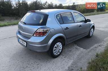 Хэтчбек Opel Astra 2008 в 