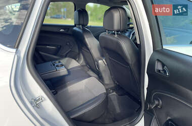 Хэтчбек Opel Astra 2010 в 
