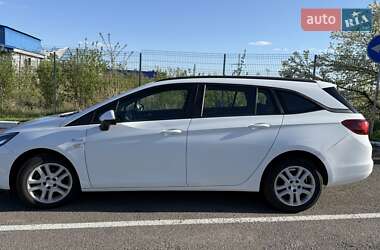 Универсал Opel Astra 2019 в Ровно