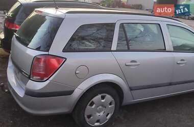 Универсал Opel Astra 2009 в Житомире