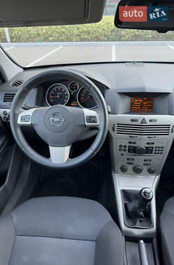 Универсал Opel Astra 2008 в 