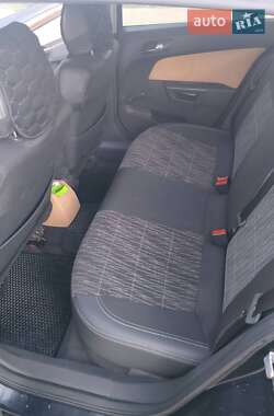 Хэтчбек Opel Astra 2006 в Пирятине