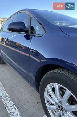 Хэтчбек Opel Astra 2010 в 