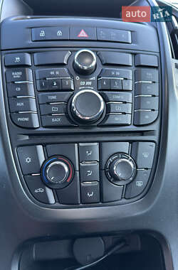 Хэтчбек Opel Astra 2010 в 