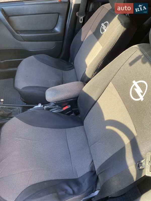 Седан Opel Astra 2001 в Буске
