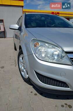 Универсал Opel Astra 2008 в 