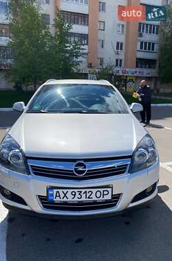 Универсал Opel Astra 2010 в 