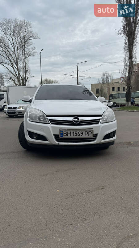 Універсал Opel Astra 2009 в Одесі