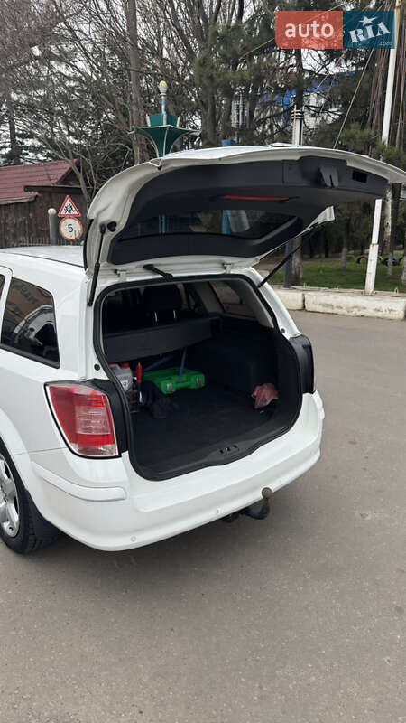 Універсал Opel Astra 2009 в Одесі