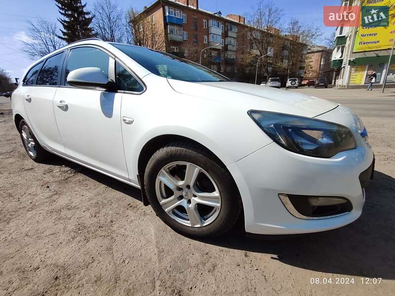 Универсал Opel Astra 2013 в Броварах