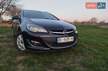 Универсал Opel Astra 2013 в 