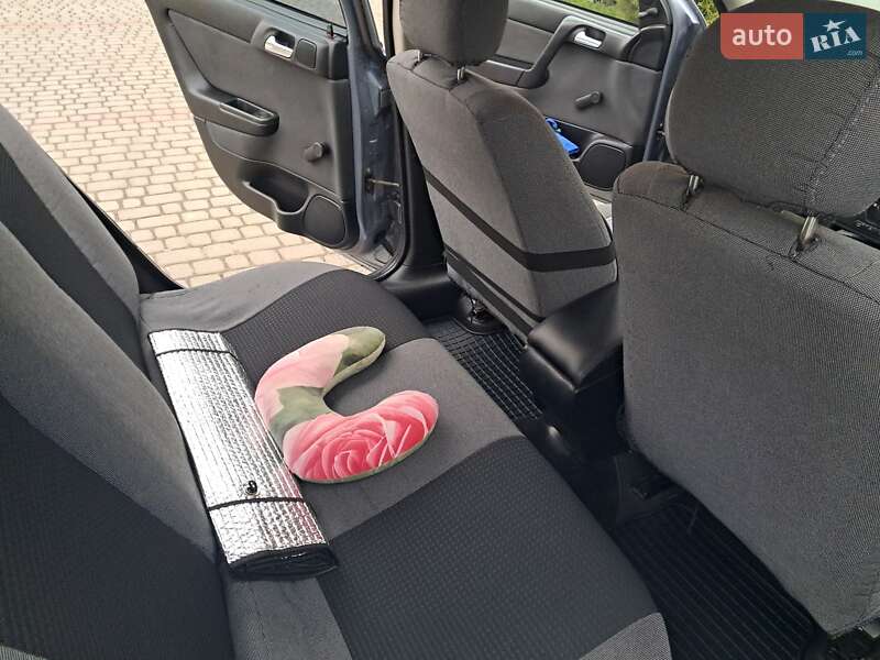 Седан Opel Astra 2006 в Ивано-Франковске