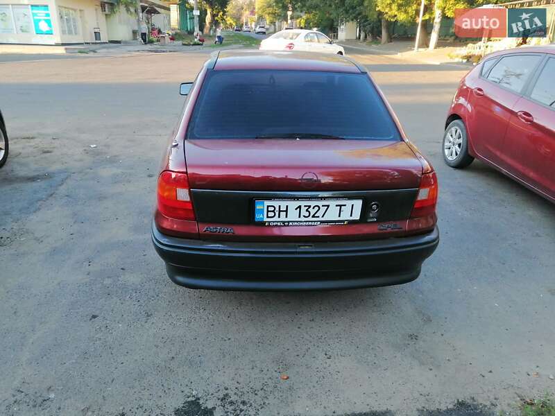 Седан Opel Astra 1993 в Одессе