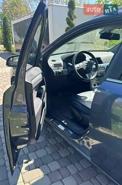 Универсал Opel Astra 2009 в 