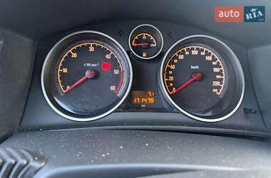 Универсал Opel Astra 2010 в 