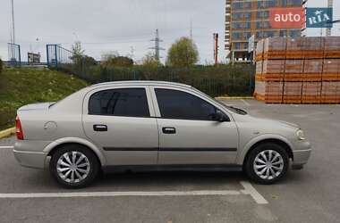 Седан Opel Astra 2008 в 