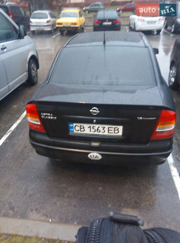 Седан Opel Astra 2008 в Чернігові