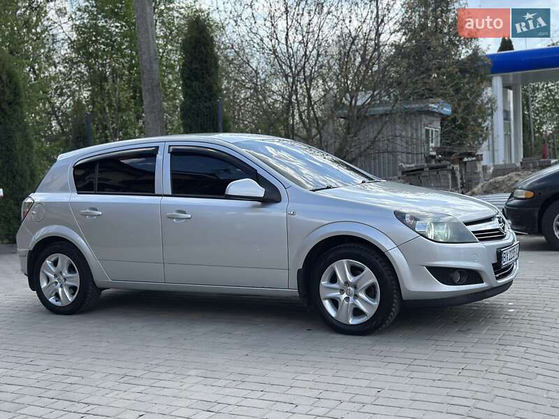 Хетчбек Opel Astra 2010 в Хмельницькому