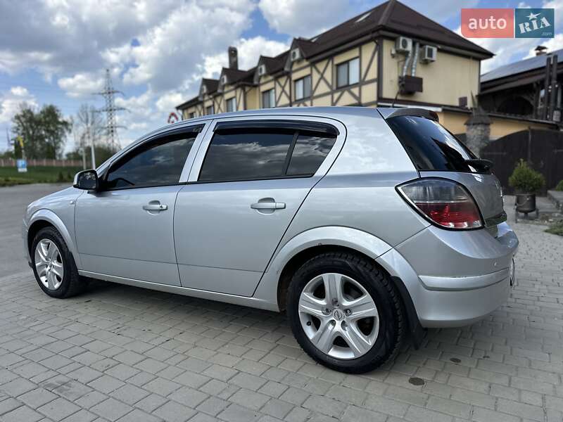 Хетчбек Opel Astra 2010 в Хмельницькому