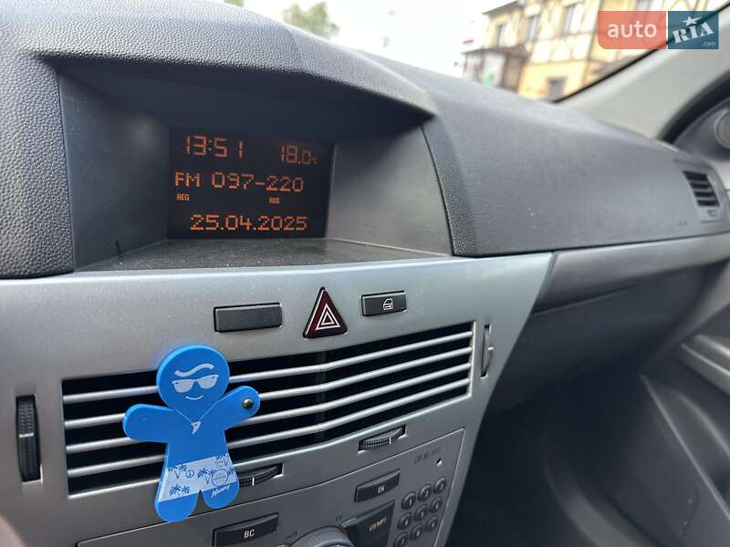 Хетчбек Opel Astra 2010 в Хмельницькому