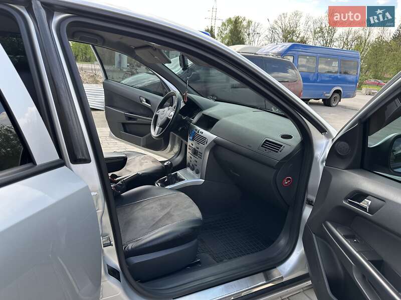 Хетчбек Opel Astra 2010 в Хмельницькому