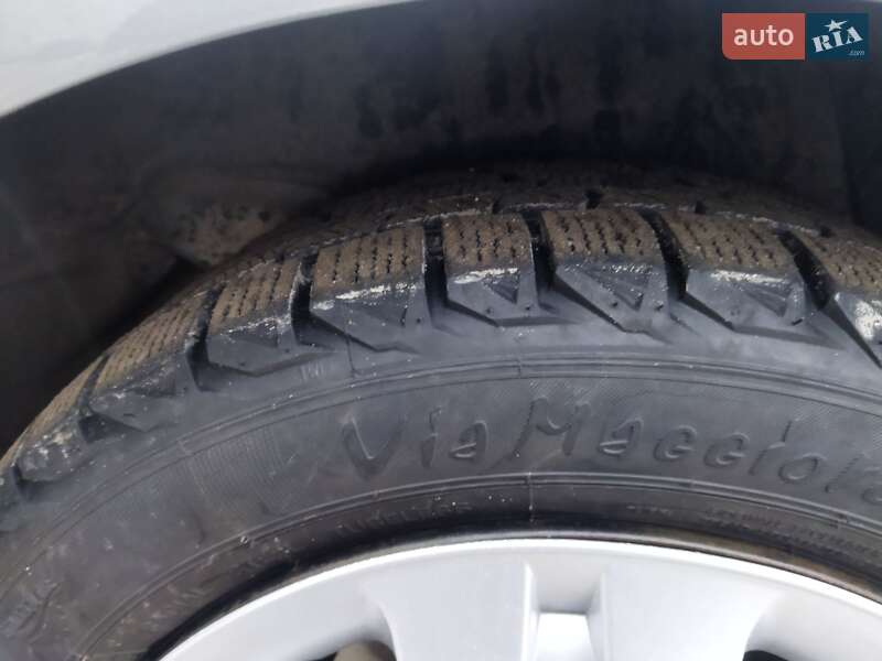 Седан Opel Astra 2011 в Бердичеве
