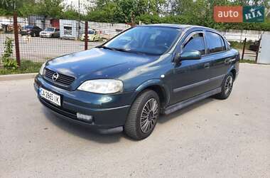 Седан Opel Astra 2004 в Києві